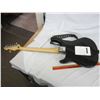 Image 2 : Peavy Electric Guitar - Plays Well