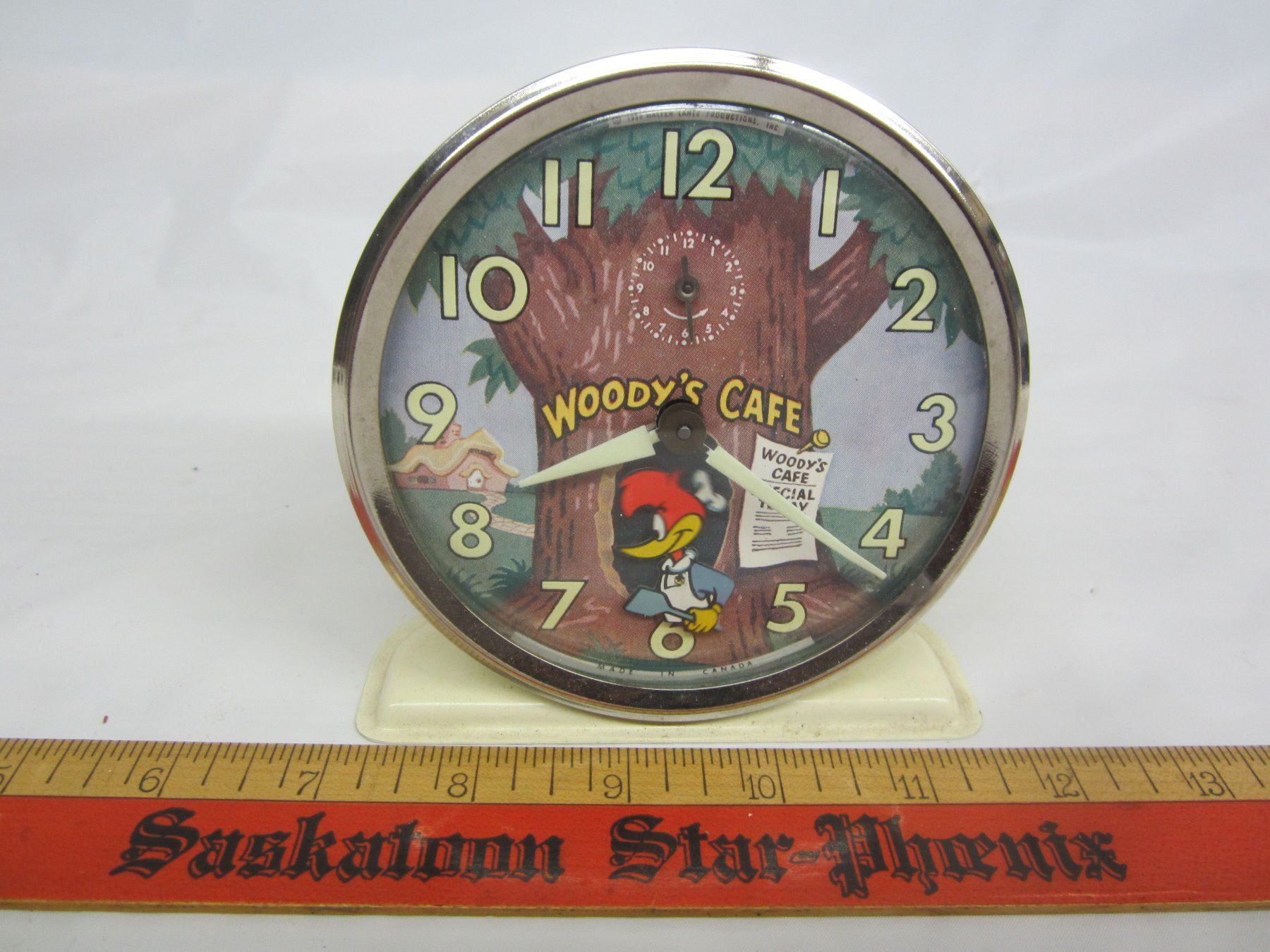 ANTIQUE WOODY WOODPECKER ALARM CLOCK (WORKING)