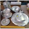Image 1 : LOT OF TIN DISHES