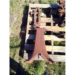 Vintage Self Standing Leg Vise