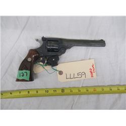 LLL59 H & R Sportsman Rev 22 LR  S#P63050 6 Shot  Comes w Hard Case