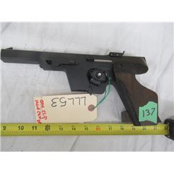 LLL53 Walther GSP SA 22 LR w 1 Clip Target Grips  & Hard Case S#86333