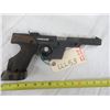 Image 2 : LLL53 Walther GSP SA 22 LR w 1 Clip Target Grips  & Hard Case S#86333
