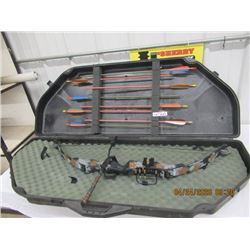 FFF Polaris Express Compound Bow w Arrows & Hard Case S#74111
