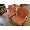 Image 1 : LOT OF 2 SALMON & WOOD RECEPTION CHAIRS