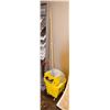 Image 1 : RUBBERMAID MOP BUCKET W/ MOP