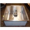 Image 1 : STAINLESS STEEL UNDERMOUNT KITCHEN SINK