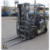 Image 1 : UN 3-STAGE LPG/GAS FORKLIFT W/ SIDESHIFT