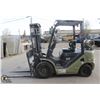 Image 2 : UN 3-STAGE LPG/GAS FORKLIFT W/ SIDESHIFT