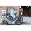 Image 6 : UN 3-STAGE LPG/GAS FORKLIFT W/ SIDESHIFT