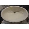 Image 1 : OVAL PORCELAIN UNDERMOUNT BATHROOM SINK