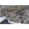 Image 4 : LOT OF 4 ASSORTED GRANITE SLABS