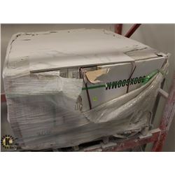 PALLET OF APPROX 40 CASES OF 8 PORCELAIN TILES