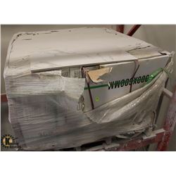 PALLET OF APPROX 40 CASES OF 8 PORCELAIN TILES