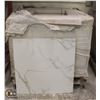 Image 1 : PALLET OF APPROX 24 CASES OF 3 PORCELAIN TILES