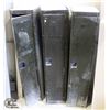 Image 1 : LOT OF 3 FULL-SIZE LOCKERS