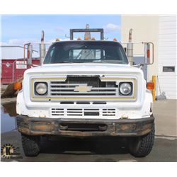 1985 CHEVROLET C7D042 FLATBED PICKER TRUCK