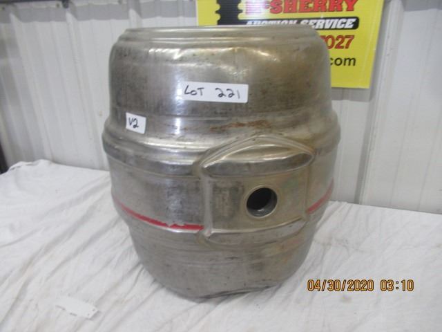V2- Labatt's Beer Keg - Original Not Very Old