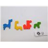 Image 2 : 1968 Made in Hong Kong Plastic toy cut out shapes animals