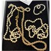Image 1 : 3 Pearl necklaces and bracelet