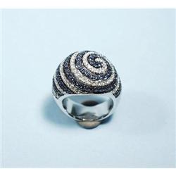 An unusual 18 kt. white gold and diamon