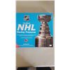 Image 1 : NHL Book