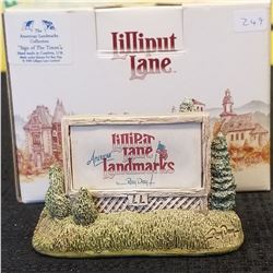 Lilliput Lane - The American Landmarks Collection "Sign Of the Times
