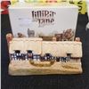 Image 1 : Lilliput Lane - Anne Hathaway