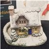Image 2 : Lilliput Lane Cranberry Cottage
