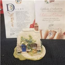 Lilliput Lane Petticoat Cottage