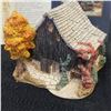 Image 4 : Lilliput Lane - Mail Pouch Barn