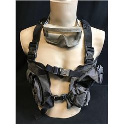 The Hunger Games: Mockingjay – Part 1 2 (2014-15) - Rebel Vest and Goggles