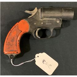 Jurassic Park III (2001) - Flare Gun (Stunt)