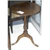Image 1 : QUEEN ANNE DISH TOP TILT TABLE