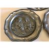 Image 3 : GR OF 3 PEWTER PLATES WITH HAMMERED SCENES