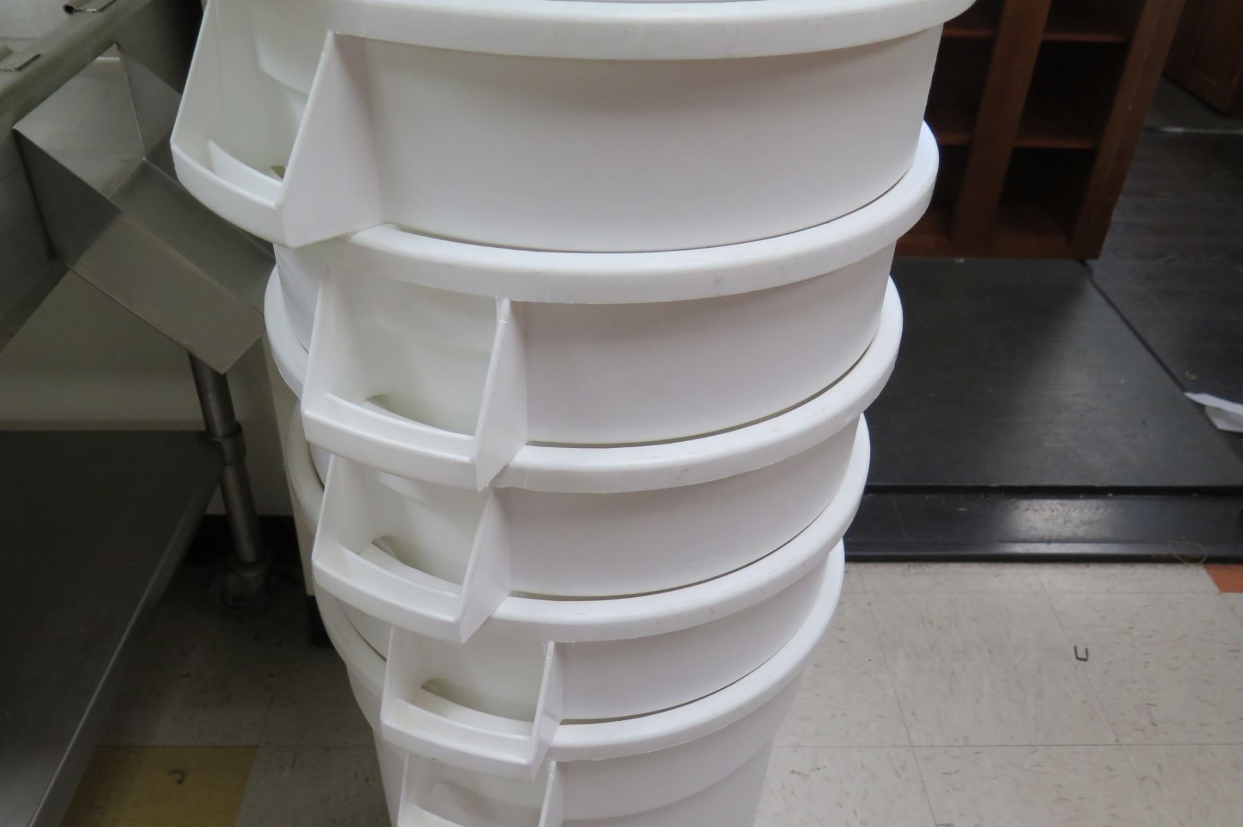 Qty 10 White Commercial Condiment Storage Bins & Lids