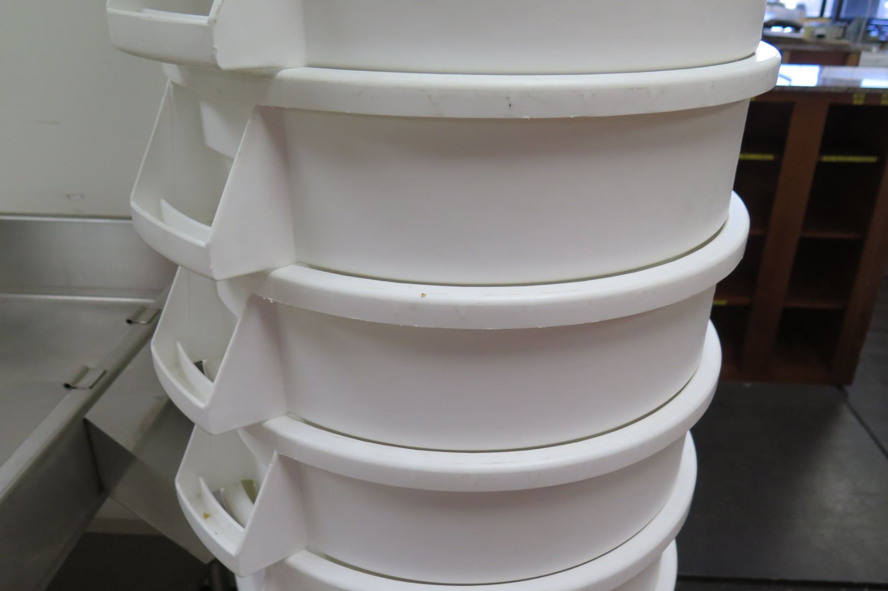 Qty 10 White Commercial Condiment Storage Bins & Lids