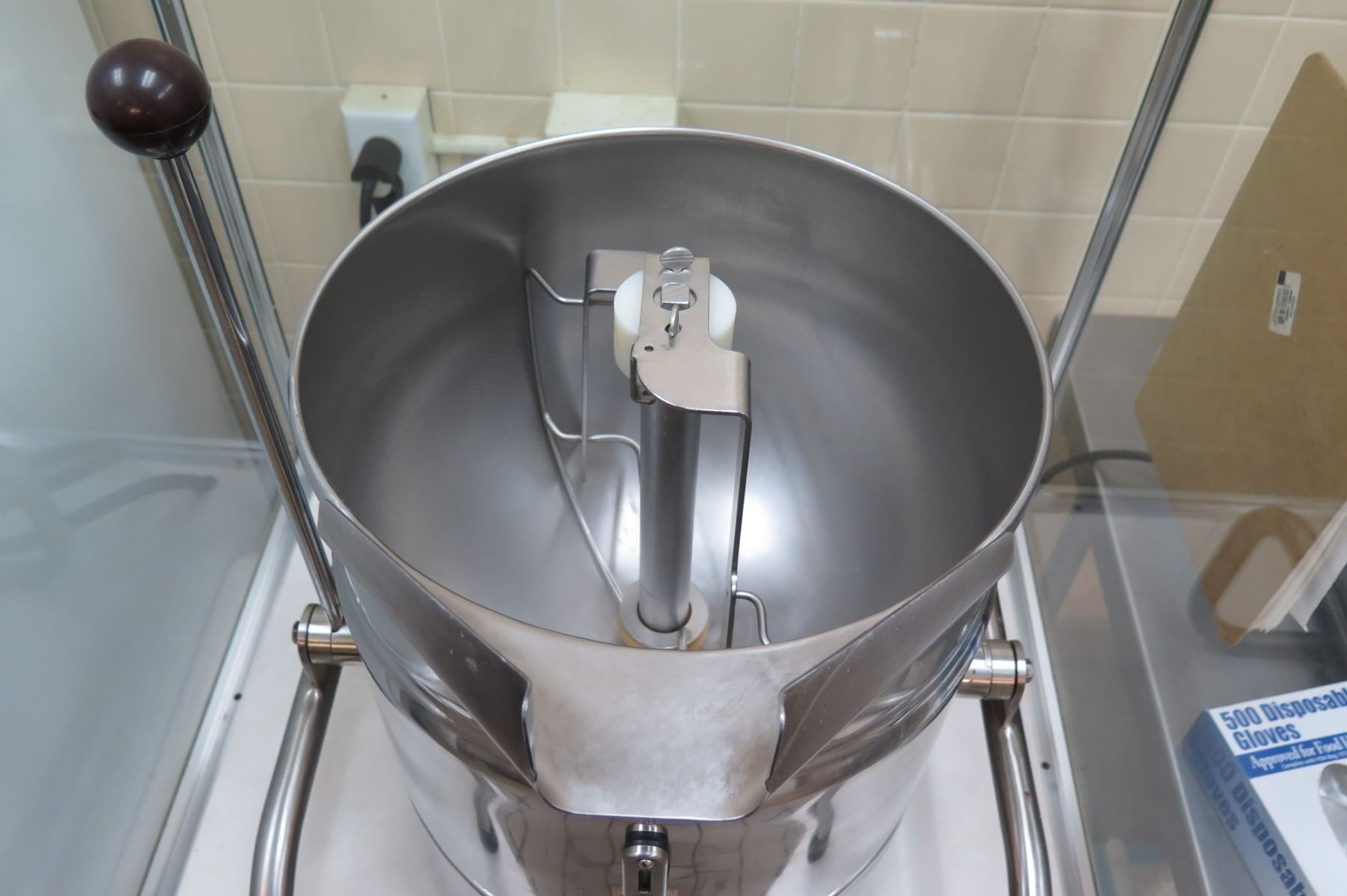 Calico Cottage Candies Fudge Making Kettle Machine w/ Stand & Manual