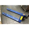 Image 2 : Equipate 5,500 lb Standard Fork Manual Pallet Jack Truck
