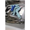 Image 2 : Bin Misc Utensils: Kitchen Spreaders, Metal Scoops, Hole Punches, etc