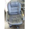Image 1 : Leather-Like Rolling Executive Office Arm Chair