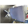 Image 2 : Gray Fabric Rolling Executive Office Arm Chair