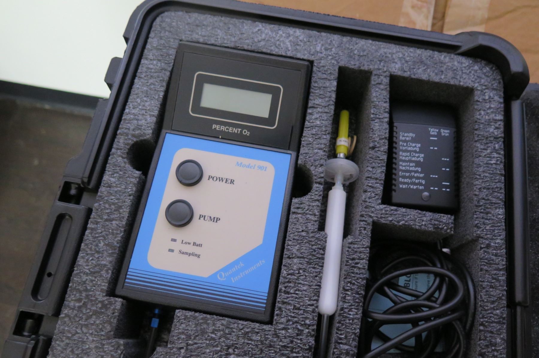 Quantek Instruments Model 901 Head Space Oxygen Analyzer, Handheld in Case