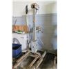 Image 2 : Vermette 10-12A Manually Operated Material Lift Capacity 1000 lbs