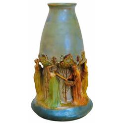 Ornamental vase with fruit-picking déco