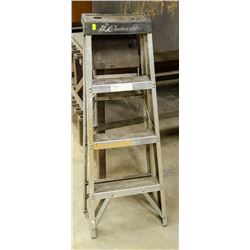 LOUISVILLE 4 FOOT ALUMINUM A-FRAME LADDER