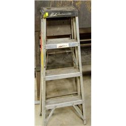 LOUISVILLE 4 FOOT ALUMINUM A-FRAME LADDER