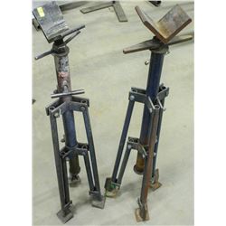 LOT OF 2 TRIPOD V-HEAD PIPE JACK STANDS