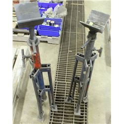 LOT OF 2 TRIPOD V-HEAD PIPE JACK STANDS
