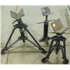 Image 1 : LOT OF 2 SHORT  TRIPOD V-HEAD PIPE JACK
